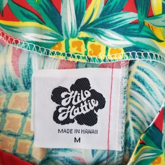 NWT Hilo Hattie Red Tropical Pineapple Print Hawaiian Wrap Dress Size M - Picture 8 of 14